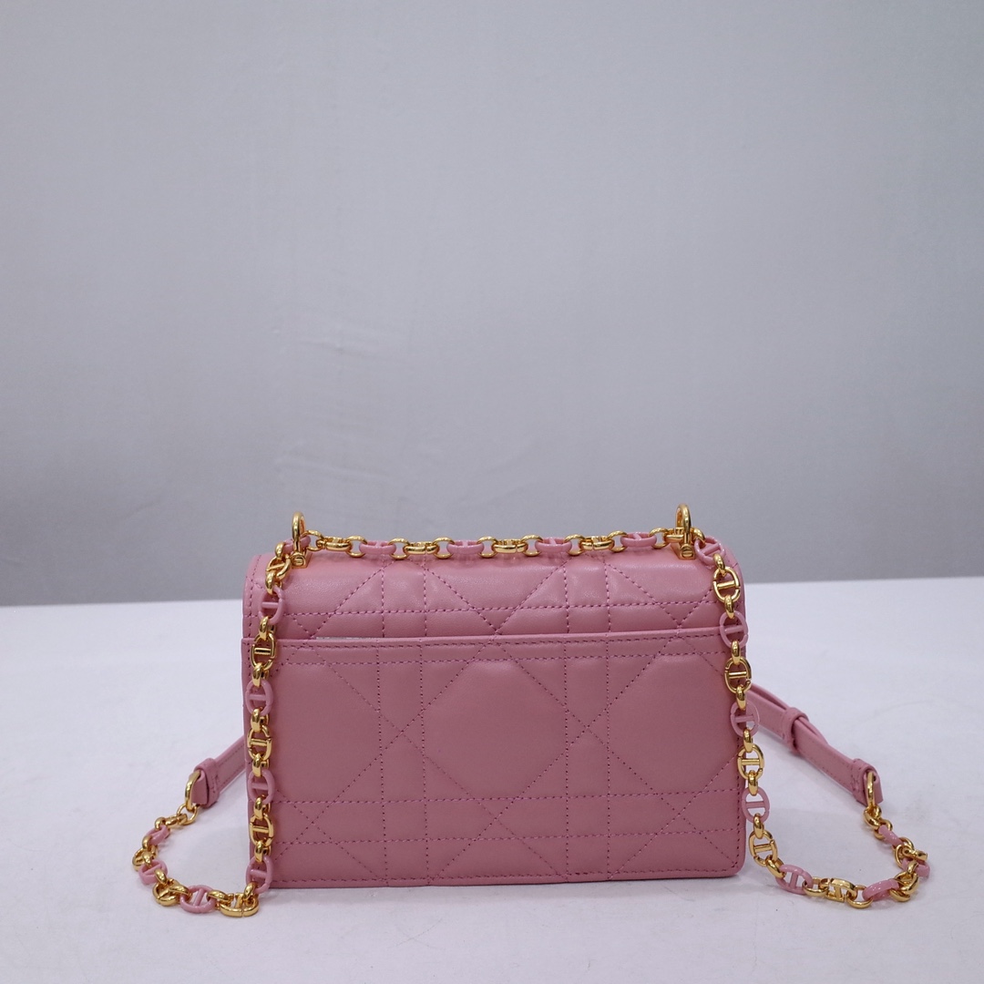 Miss Caro Pouch with Chain Pink Macrocannage Lambskin